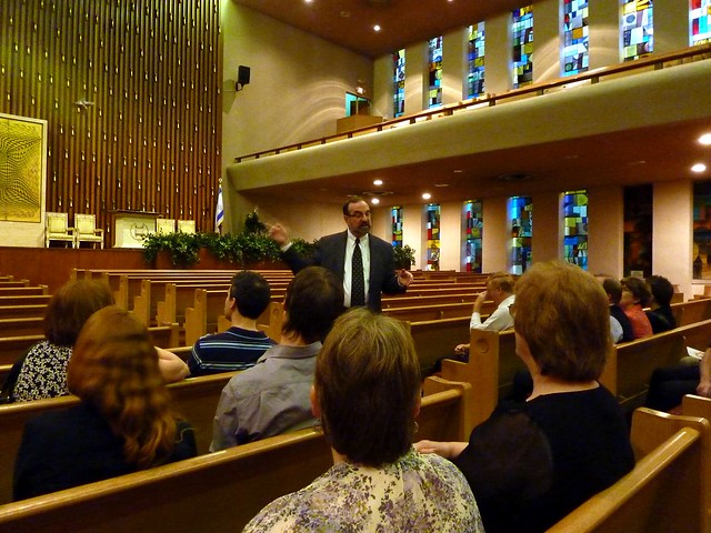 P1000304-2011-09-22-APC-Sacred-Spaces-Tour-Ahavath-Achim-Synagogue-Rabbi-Neil-Sandler