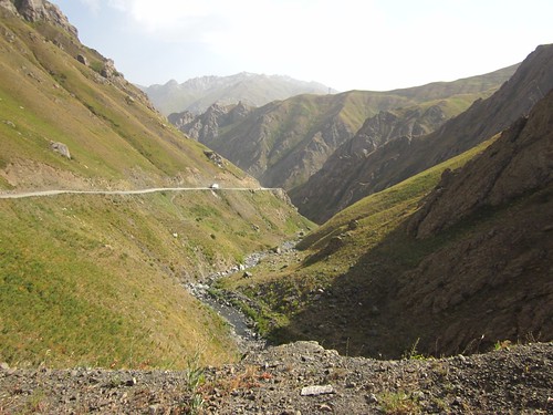 The road down to Kalaikhum