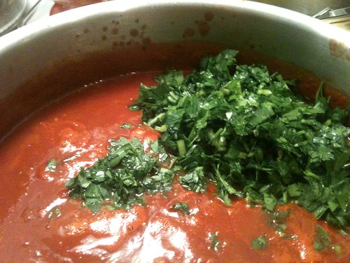 Red sauce for stuffed vegetable