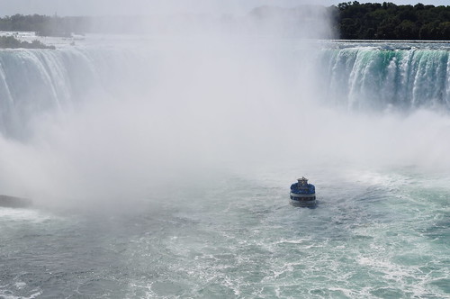Maid of the Mist is approching the "storm".