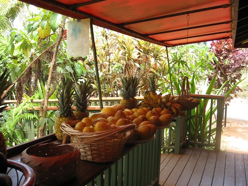 fruit stand moloaa