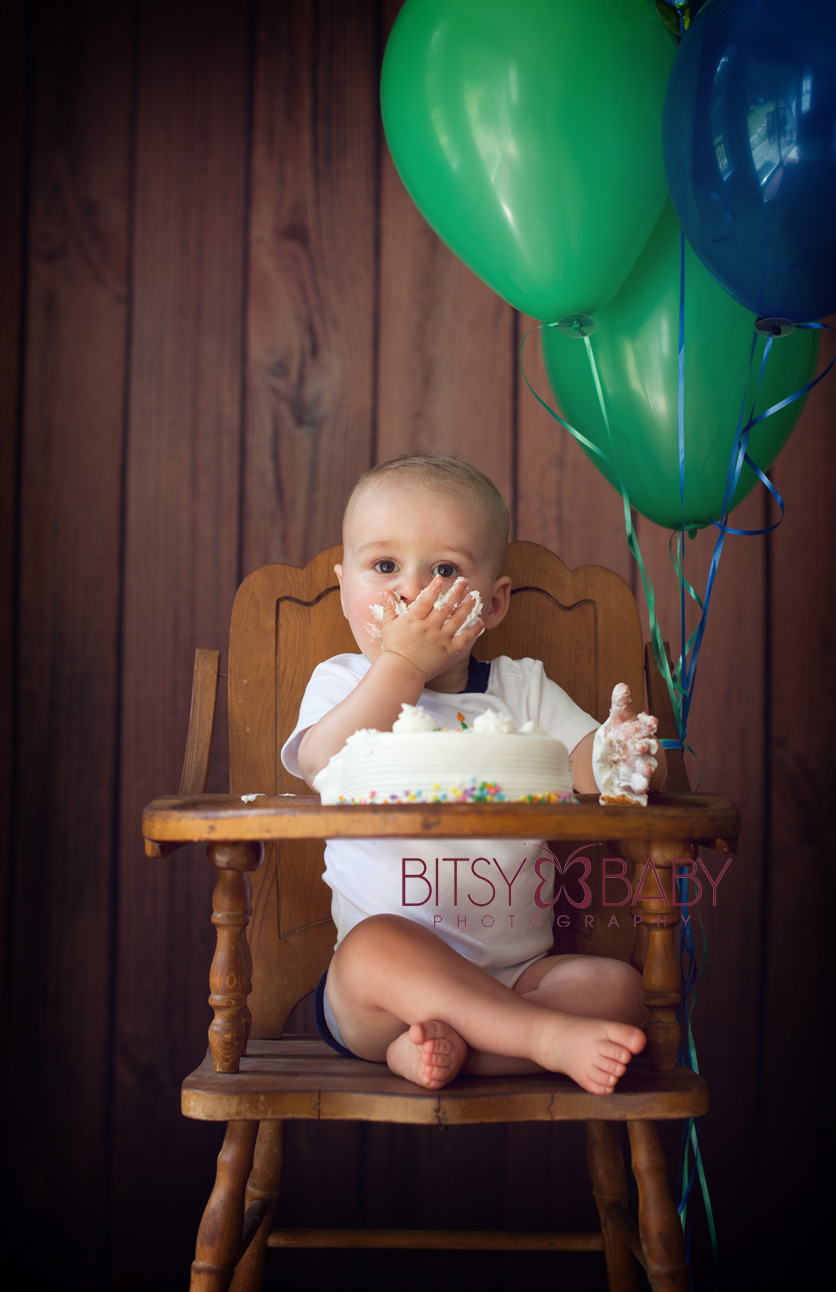 baby photographer birthday cake
