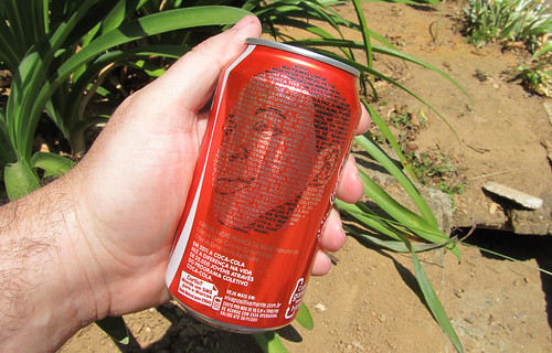 Coca-Cola lata Marcos Andre Cada Garrafa tem Uma Historia set 2011 Minas Gerais by roitberg