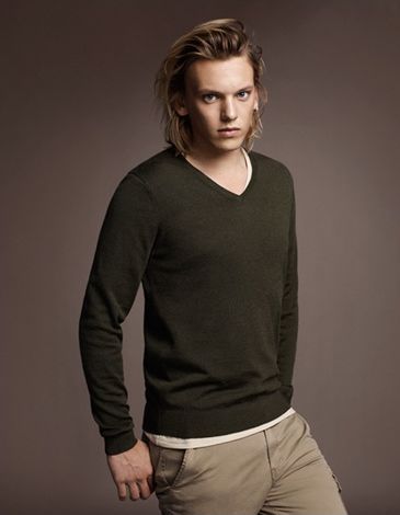 Jamie Campbell Bower0021_UNIQLO AW11