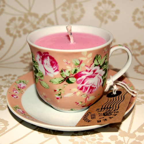 Handmade Vintage Teacup Candle by gracefaceboutique