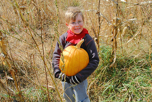 day 2660: A Pumpkin Patch Adventure with Grandparents! XI.