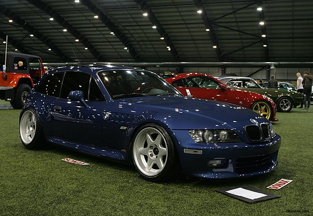 M52B28 Z3 Coupe | Topaz Blue | Black | Stretched Tires | Drifting