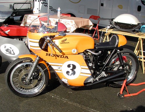 Honda CB750 racing orange by gueguette80