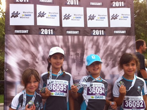 Les filles completent le marathon des petits - bravo! by ngoldapple