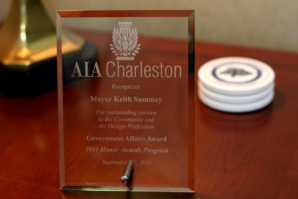 AIA Charleston recognizes Mayor with Award