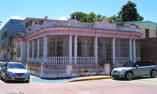 Pretty House @ Cataño, Puerto Rico