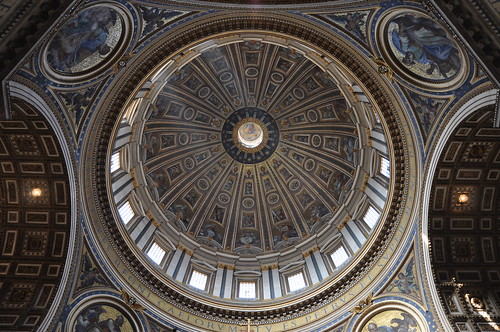 Looking up to Michelangelo's dome