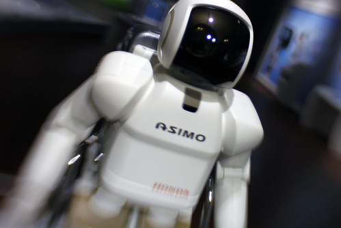Asimo in the gallery