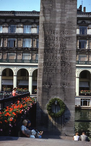Monument to Hamburg War Dead