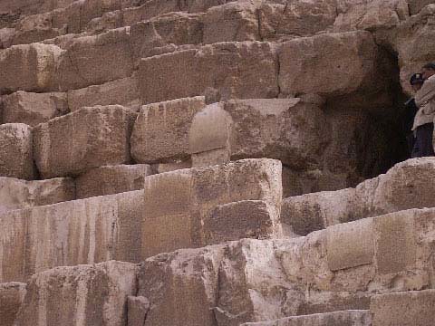 Khufy pyramid entry-hole