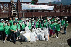 響應世界清潔日 國際扶輪3490地區於八里挖子尾淨灘活動共清出210公斤人工廢棄物