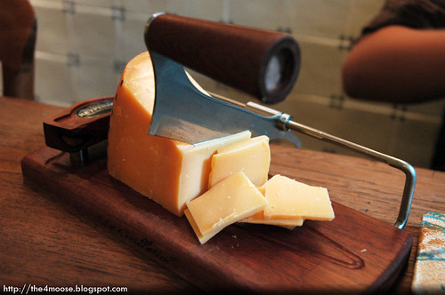 Sunhead of 1617 B&B - Reypenaer Cheese