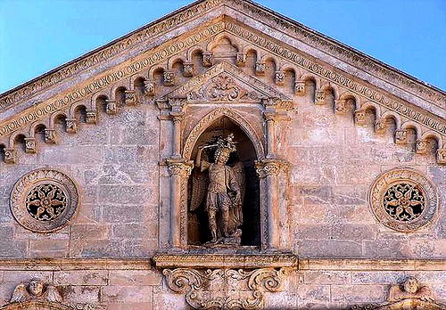 San Miguel Arcangel en la fachada