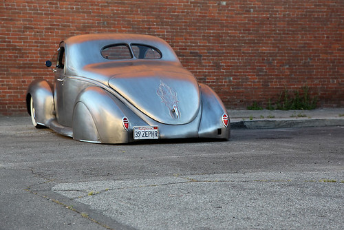 1939 Lincoln Zephyr by LOWTECH garage photography