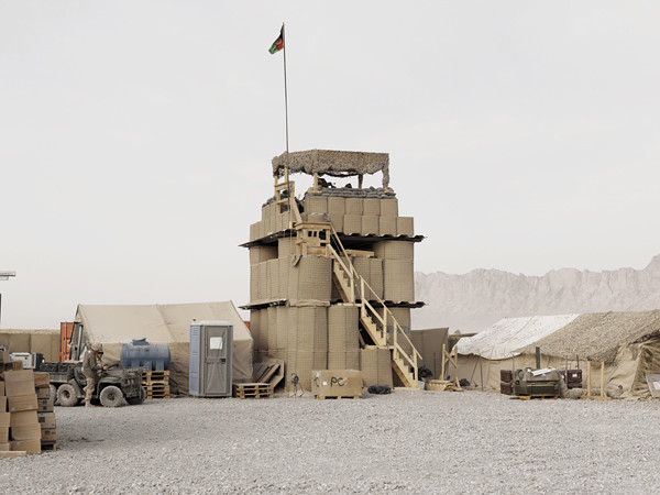 Watchtower. Combat Operating Post, Folad, Kandahar Province, Afghanistan, 2011. © Donovan Wylie