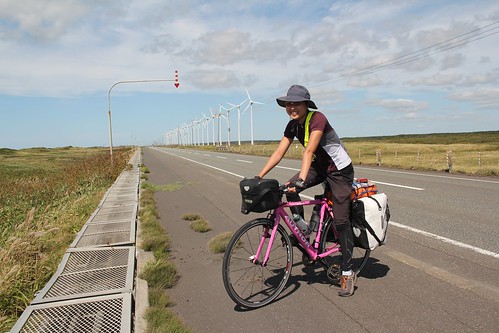 Wind power + bike, a super eco shot. 風力とチャリで超エコ。#Japan