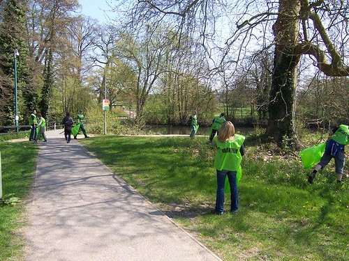 Litter picking on the Whiteknights campus