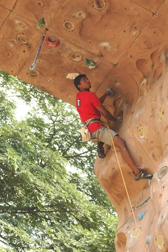 17th_South_Zone_Sports_Climbing_Competition_Men_In_Action2