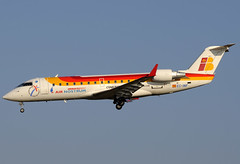 Air Nostrum (Iberia Regional) CRJ-200ER EC-INF BCN 15/01/2011