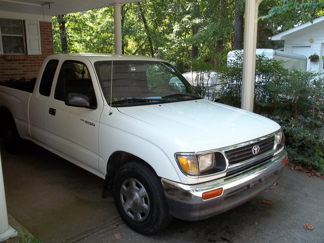 white truck paint toyota tacoma 1995