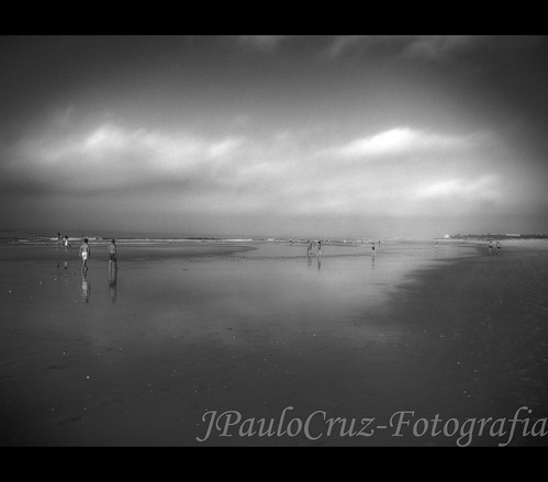 Praia quase deserta by JPauloCruz