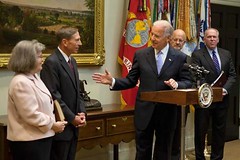 Petraeus Sworn In As New CIA Chief