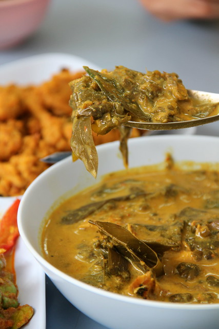 Gaeng Kee Lek (แกงขี้เหล็ก) - Cassia Leaf Curry