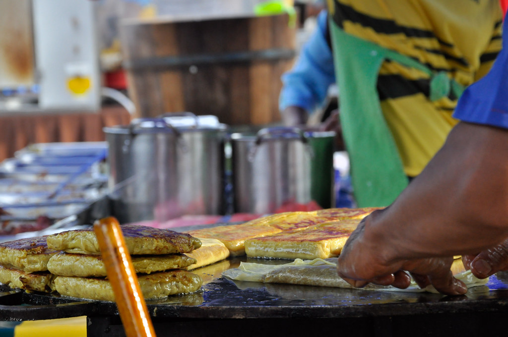 Murtabak "Pancake" filled with egg and small chunks of meat 鸡肉卷餅 ...