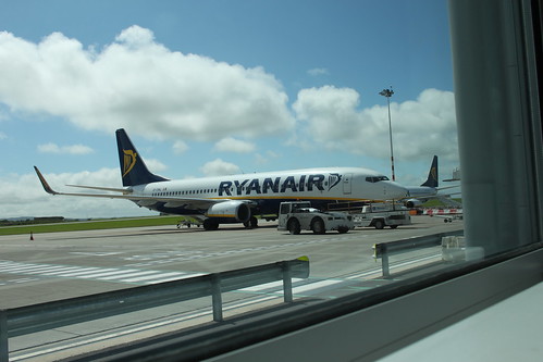 Ryanair 737 EI-DWL@ Bristol Airport