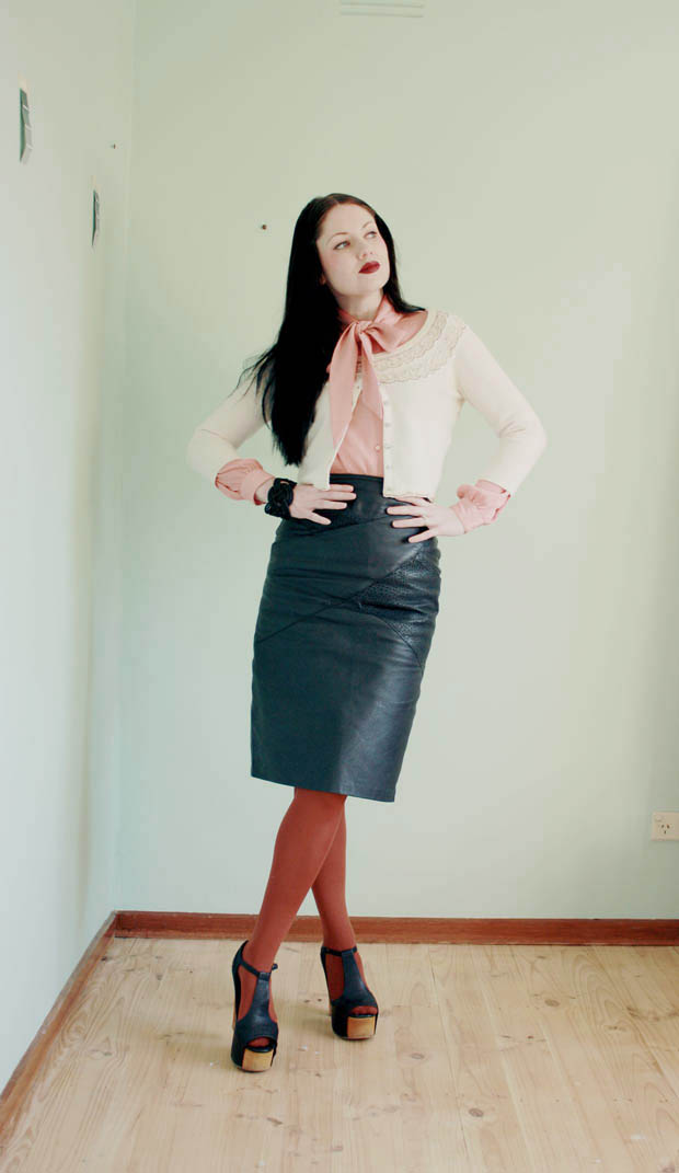 leather pencil skirt c