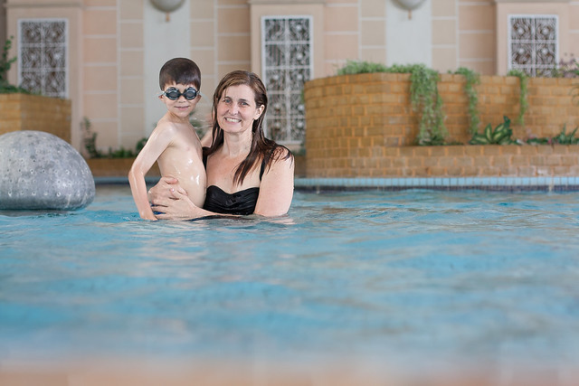 Self-timer: Fun in the pool with Mom