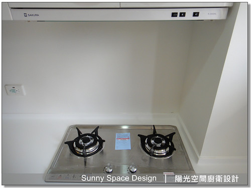 廚具工廠-新莊龍安路江設計一字型廚具：櫻花牌隱藏式排油煙機：R-3500AL-陽光空間廚衛設計