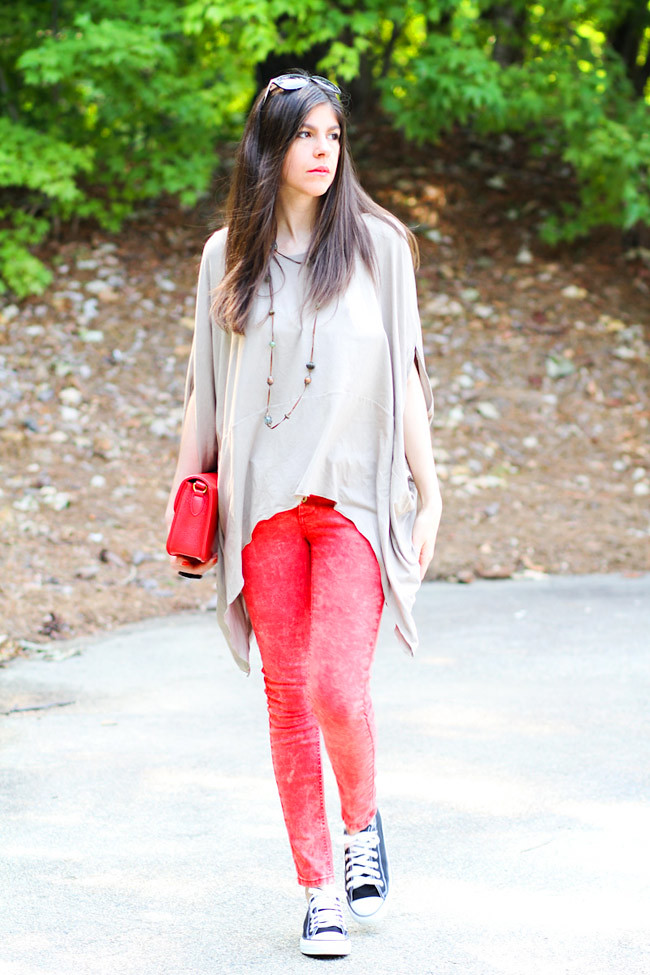 Camel Cape, Red Skinny Jeans, Converse All Star, New York Fashion Week