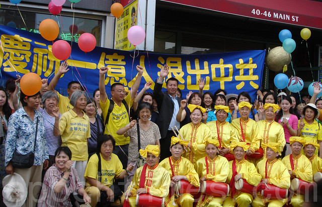 I am a sea captain and a Falun Gong practitioner, who is originally from Liaoning Province in China. I started as a sailor in my 20s and have been in this profession for 24 years.