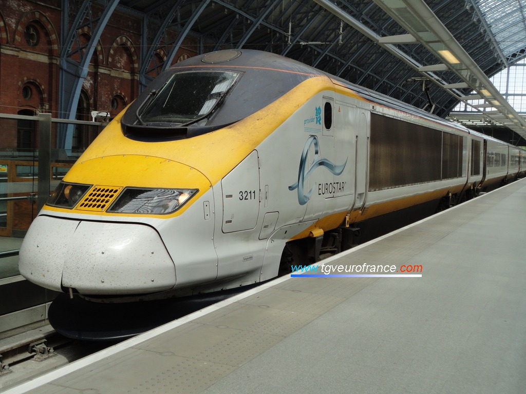 A Eurostar train (the 3211 SNCF trainset) owned by the French rail company at St Pancras International Station in London