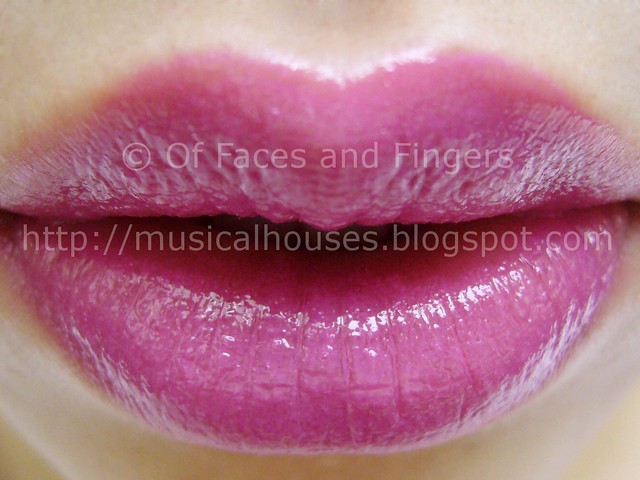 sleek pout paints wearable purple lip swatch