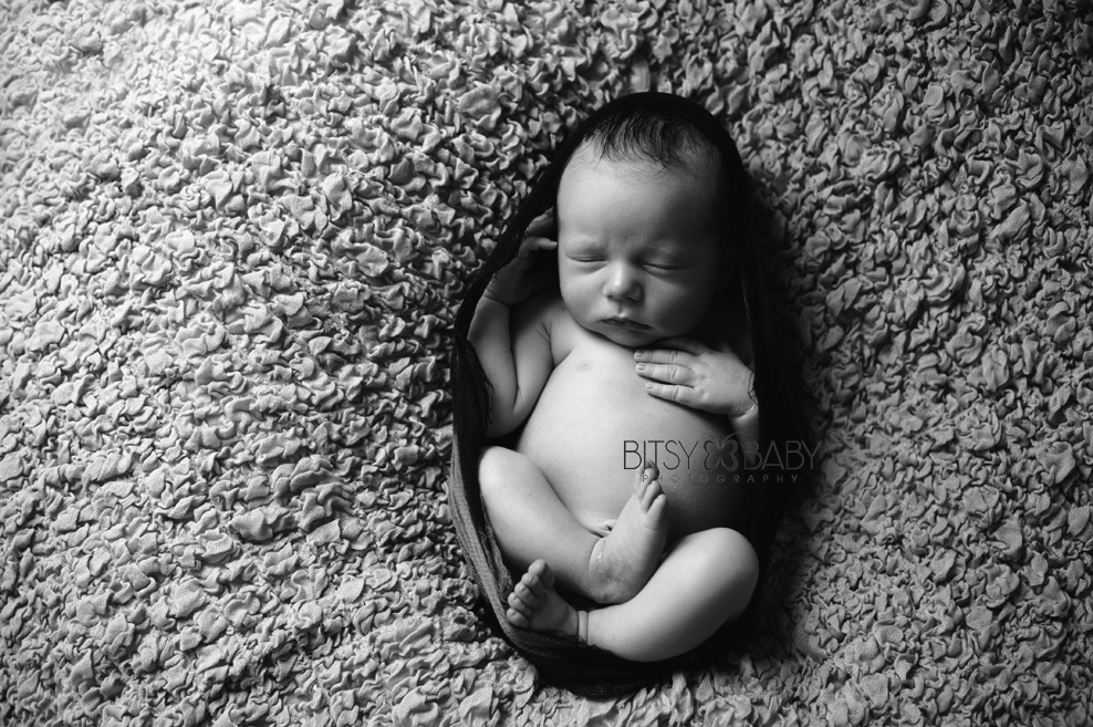 newborn photography Brady black white