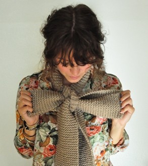 how to wear a scarf Faux bow