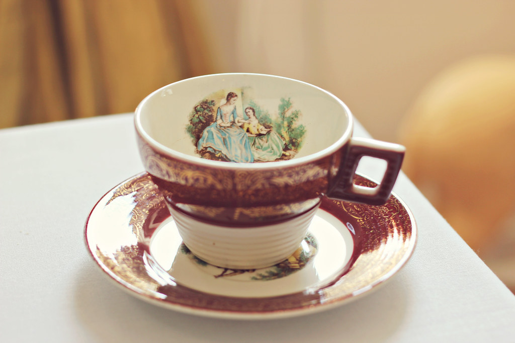 tea cup at le maître chocolatier