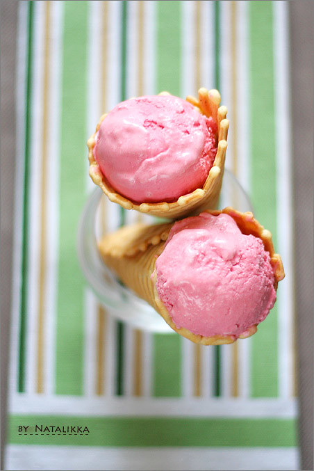 Пока лето не закончилось: смородиновое мороженое в хрустящих рожках и ягодное желе!