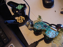 Hacking up Playstation 2 analogue joystick