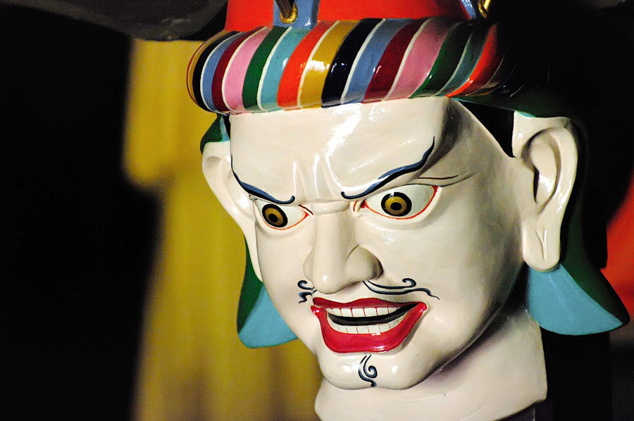 Ритуальные маски на стенах - монастыри Ладакха (Малого Тибета)
