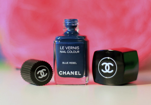 Les Jeans De Chanel Chanel Blue Rebel