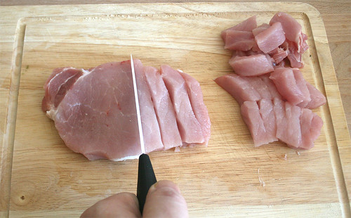13 - Schweinefleisch in Streifen schneiden