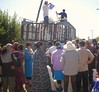 Госслужащие Согдийской области участвуют в сборе хлопка